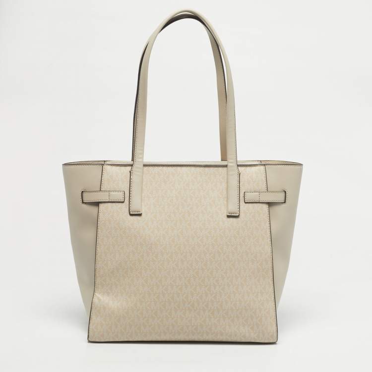 Pre Owned Michael Kors Cream/Beige Signature Coated Canvas Carmen Tote