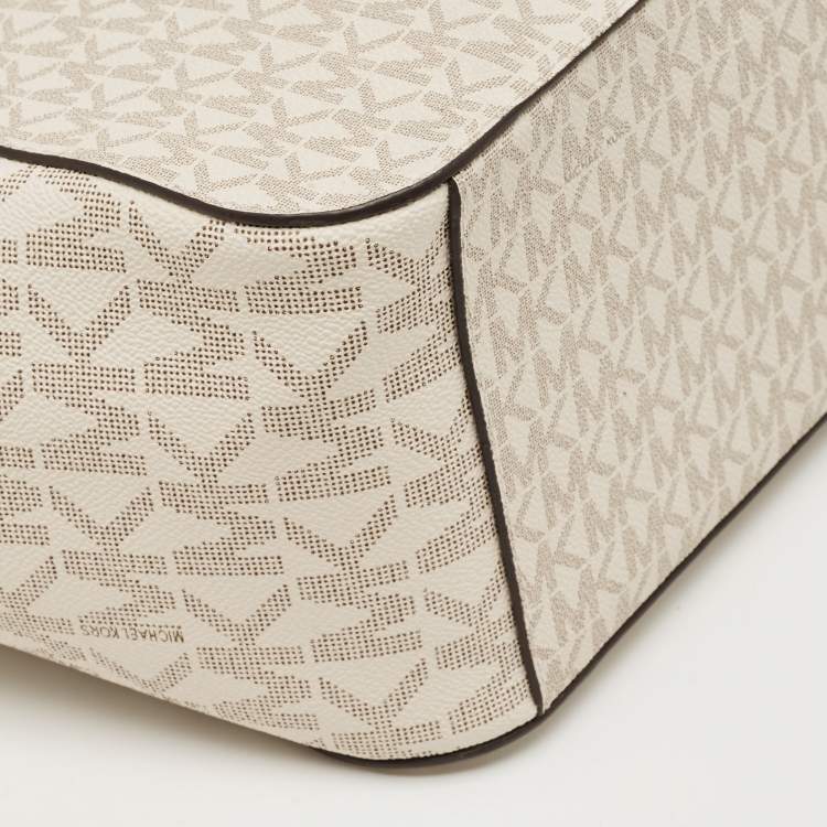 Pre Owned Michael Kors White/Brown Signature Coated Canvas and Leather Large Jet Set Travel Chain Bag