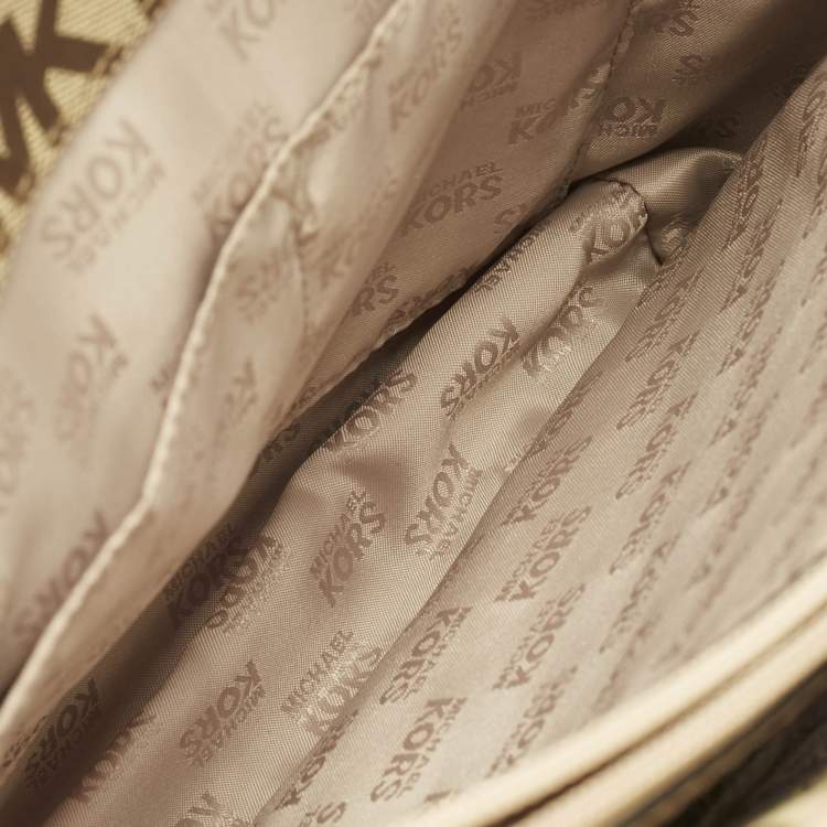 Pre Owned Michael Kors Beige Signature Canvas and Leather Jet Set Pocket Tote