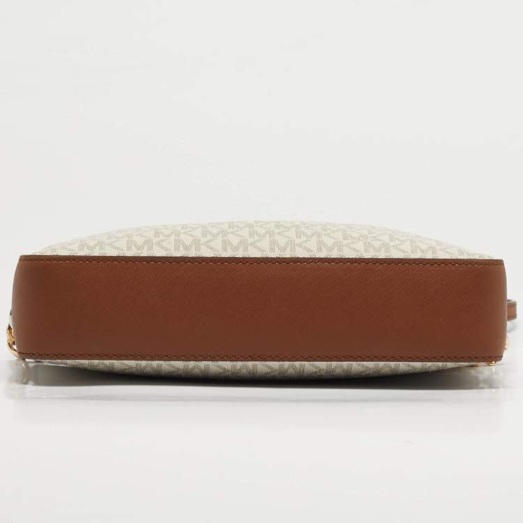 مملوكة مسبقًا Michael Kors Jet Set Camera Brown/Off White Signature Coated Canvas and Leather Crossbody Bag
