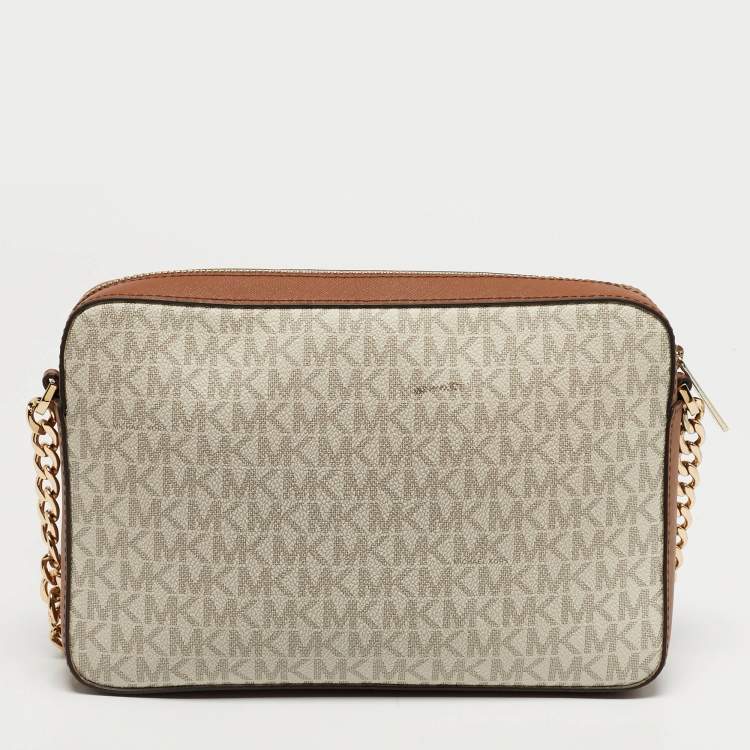 مملوكة مسبقًا Michael Kors Jet Set Camera Brown/Off White Signature Coated Canvas and Leather Crossbody Bag