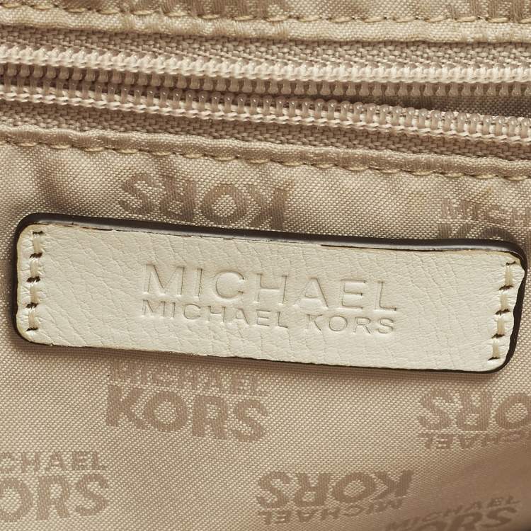 Pre Owned Michael Kors Margo Navy Blue/White Leather Crossbody Bag