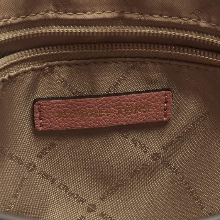 مملوكة مسبقًا Michael Kors Briley Large Pink Signature Coated Canvas Messenger Bag