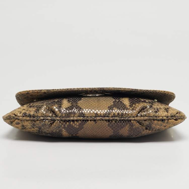 مملوكة مسبقًا Michael Kors Logo Flap Light Green Python Embossed Leather Chain Clutch