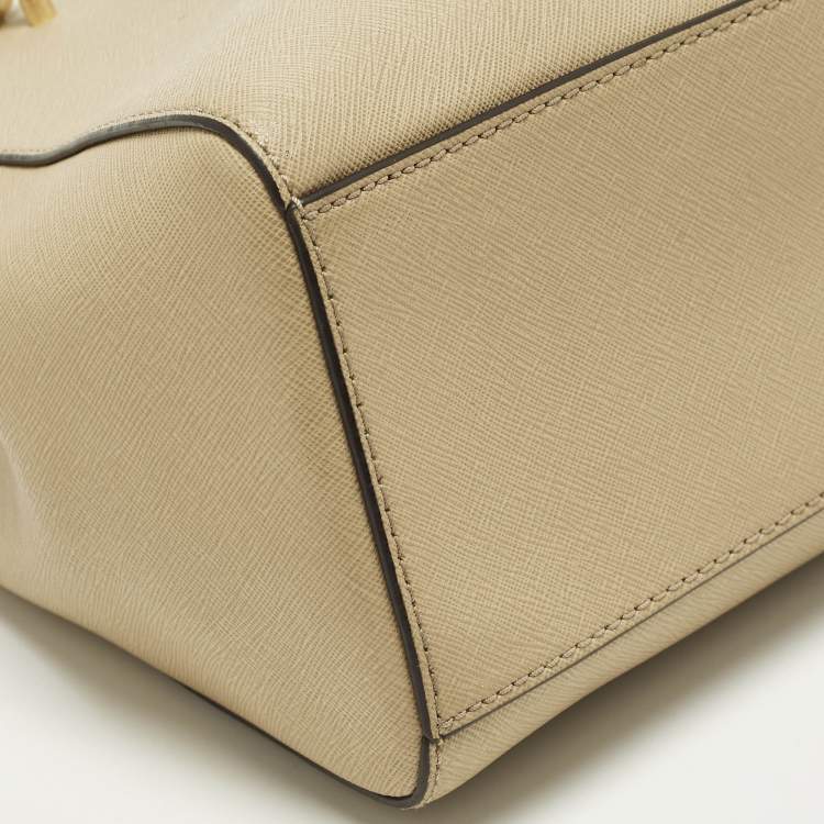 مملوكة مسبقًا Michael Kors Cynthia Small Beige Leather Tote