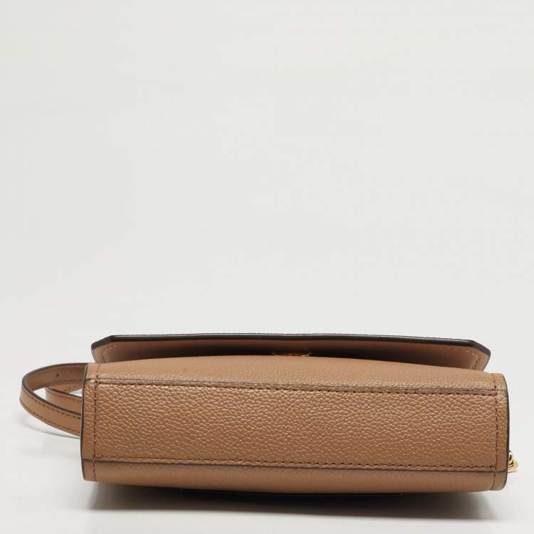مملوكة مسبقًا Michael Kors Hayes Small Brown Leather Chain Clutch