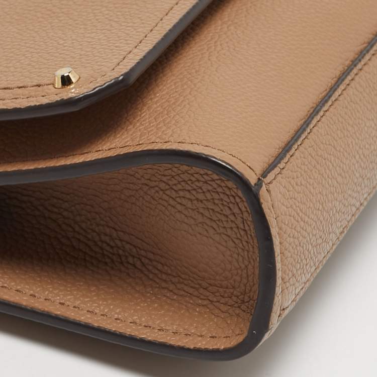 مملوكة مسبقًا Michael Kors Hayes Small Brown Leather Chain Clutch