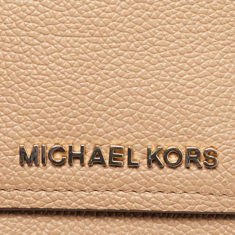 مملوكة مسبقًا Michael Kors Hayes Small Brown Leather Chain Clutch
