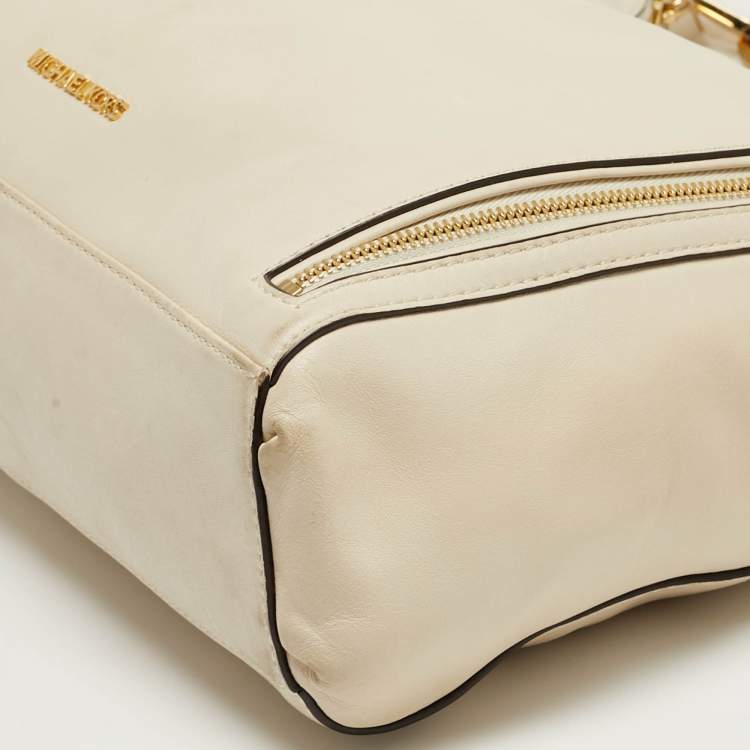 Pre Owned Michael Kors Matilda Ivory Leather Shoulder Bag