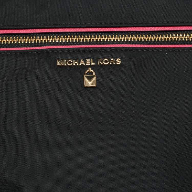 مملوكة مسبقًا Michael Kors Kelsey Large Black/Fuchsia Nylon Crossbody Bag