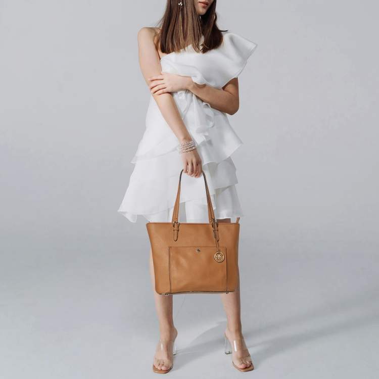 Pre Owned Michael Kors Jet Set Brown Saffiano Leather Snap Pocket Tote