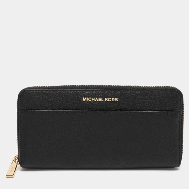 Pre Owned Michael Kors Black Leather Zip Around Wallet