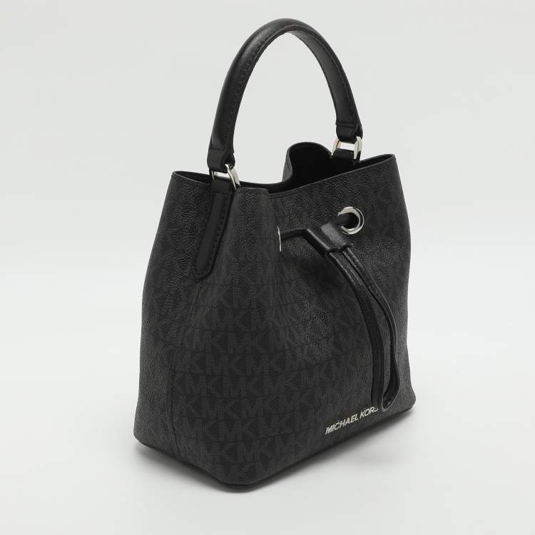 Pre Owned Michael Kors Suri Black Signature Coated Canvas and Leather Drawstring Bucket bag