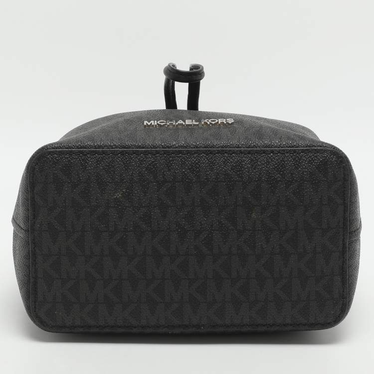 Pre Owned Michael Kors Suri Black Signature Coated Canvas and Leather Drawstring Bucket bag