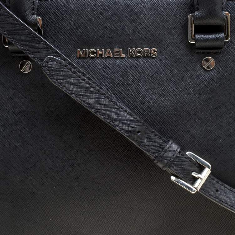 Pre Owned Michael Michael Kors Black Leather Medium Selma Eyelet Top Handle Bag