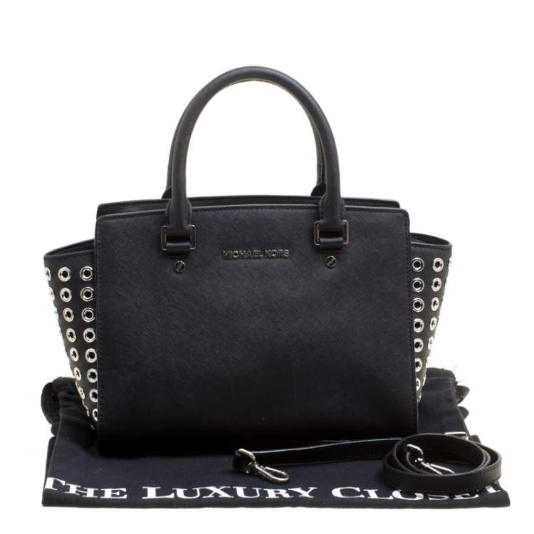 Pre Owned Michael Michael Kors Black Leather Medium Selma Eyelet Top Handle Bag