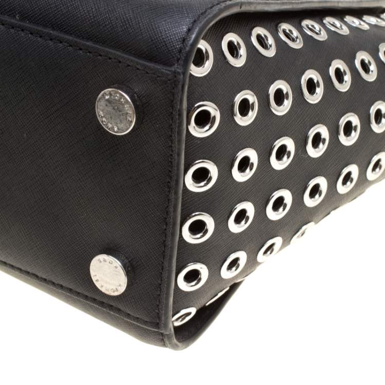 Pre Owned Michael Michael Kors Black Leather Medium Selma Eyelet Top Handle Bag