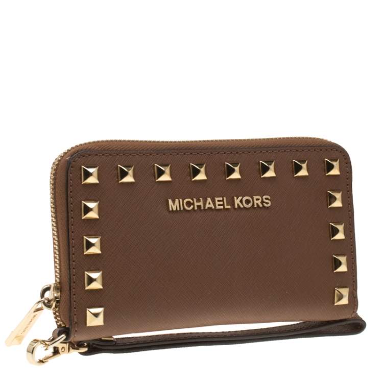 Pre Owned Michael Kors Brown Saffiano Leather Studded Selma Wristlet