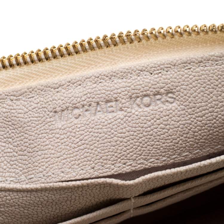 Pre Owned Michael Kors Off White Leather Jet Set Continental Wallet