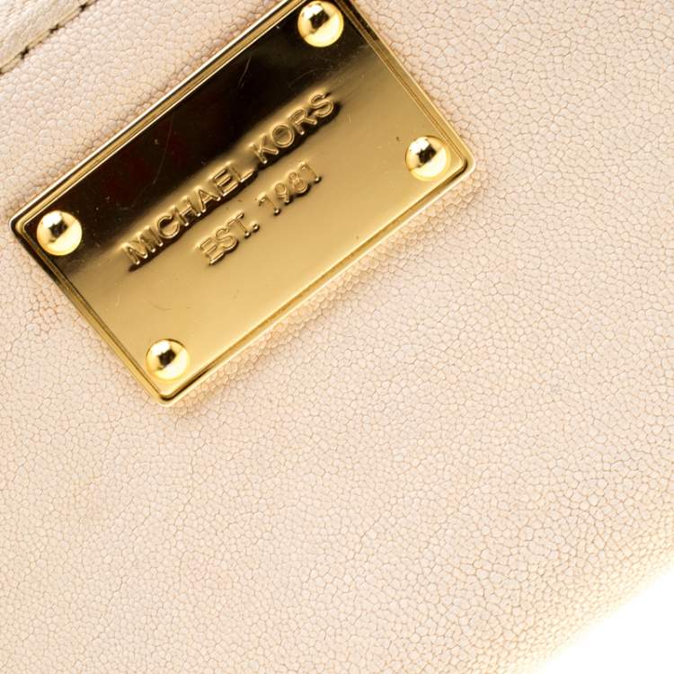 Pre Owned Michael Kors Off White Leather Jet Set Continental Wallet
