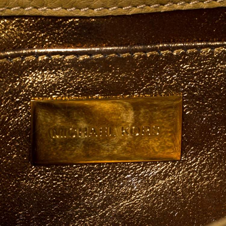 Pre Owned Michael Kors Beige Ostrich Embossed Leather Gia Clutch