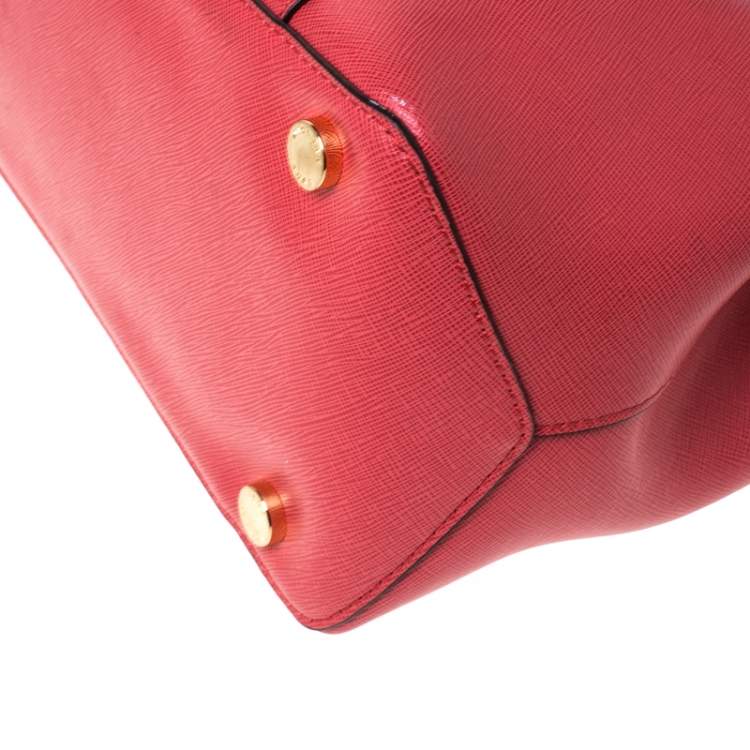 Pre Owned Michael Kors Red Leather Jet Set Snap Pocket Tote