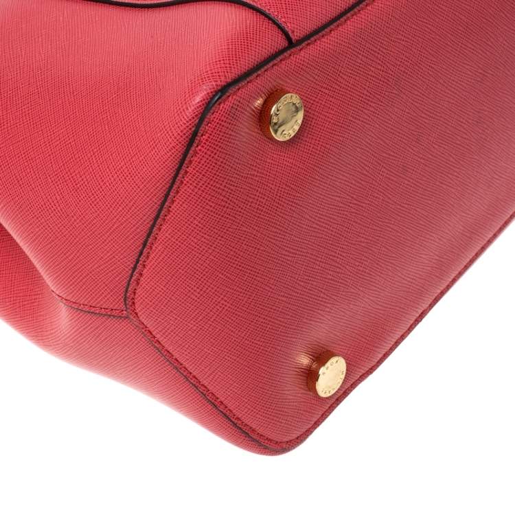 Pre Owned Michael Kors Red Leather Jet Set Snap Pocket Tote