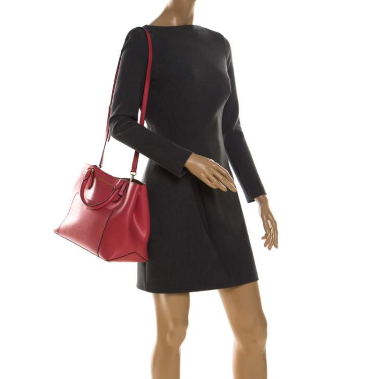 Pre Owned Michael Kors Red Leather Jet Set Snap Pocket Tote