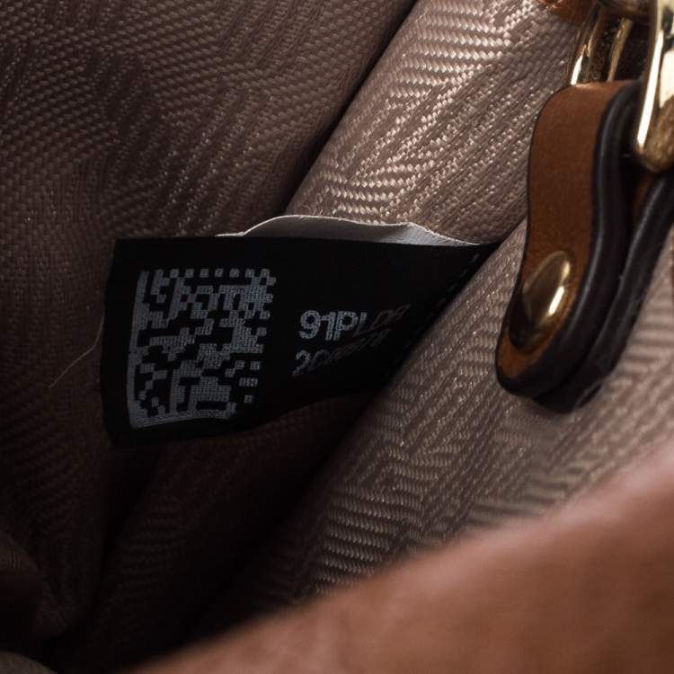 Pre Owned Michael Kors Brown Leather Flap Compact Wallet