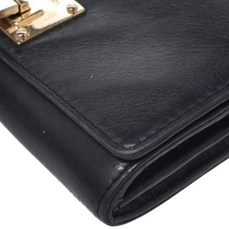مملوكة مسبقًا Michael Kors Black Leather Flap Continental Wallet