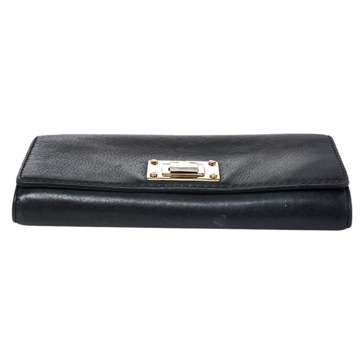 مملوكة مسبقًا Michael Kors Black Leather Flap Continental Wallet