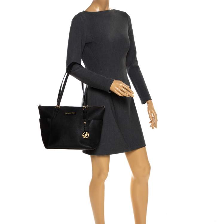 Pre Owned Michael Michael Kors Black Leather Medium Jet Set Top Zip Tote