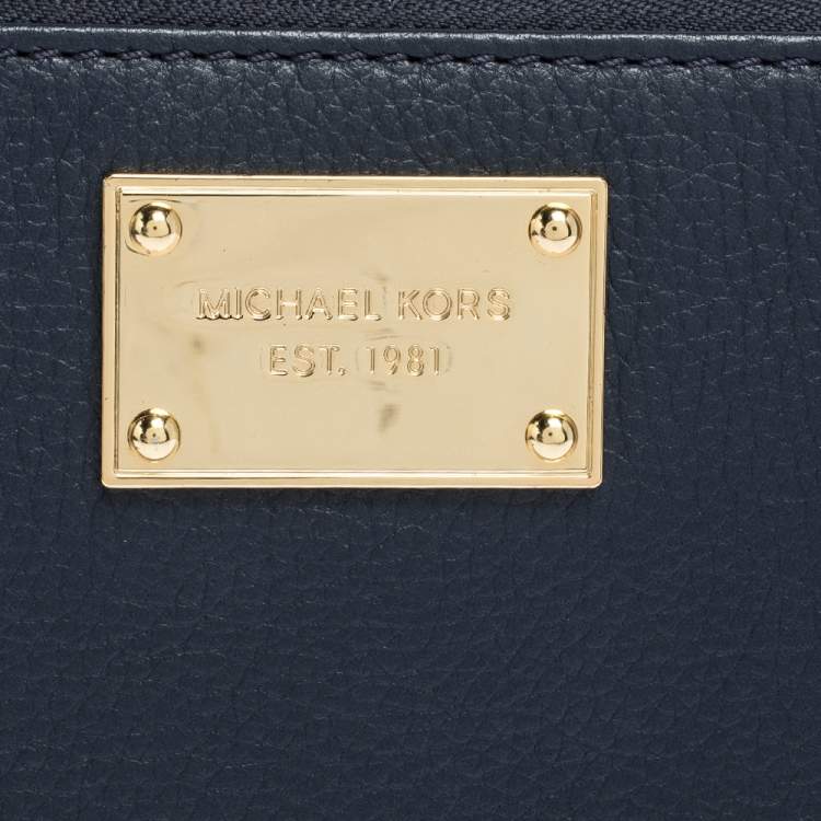 Pre Owned Michael Kors Blue Leather Jet Set Zip Around Wallet