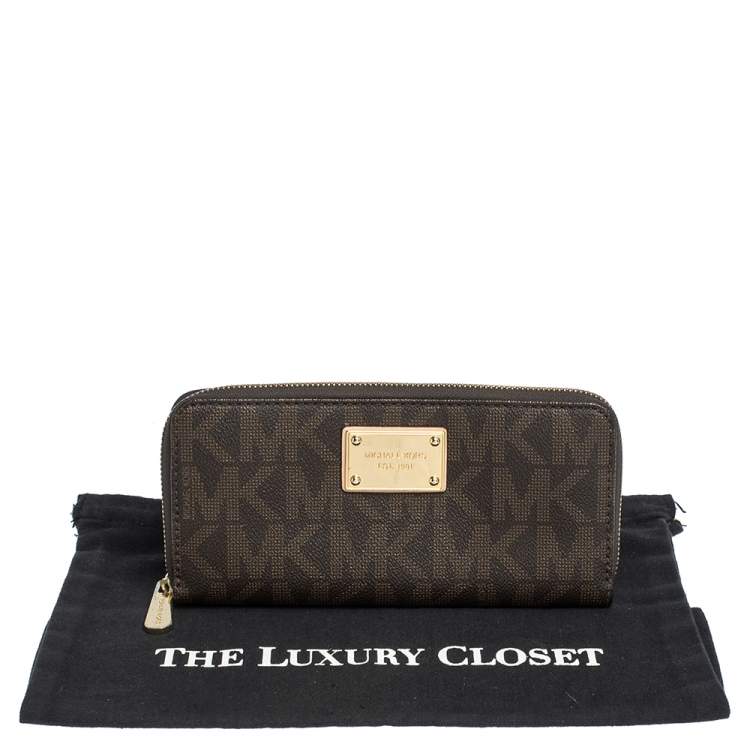 Pre Owned Michael Kors Brown Signature Coated Canvas  Zip Around Wallet
