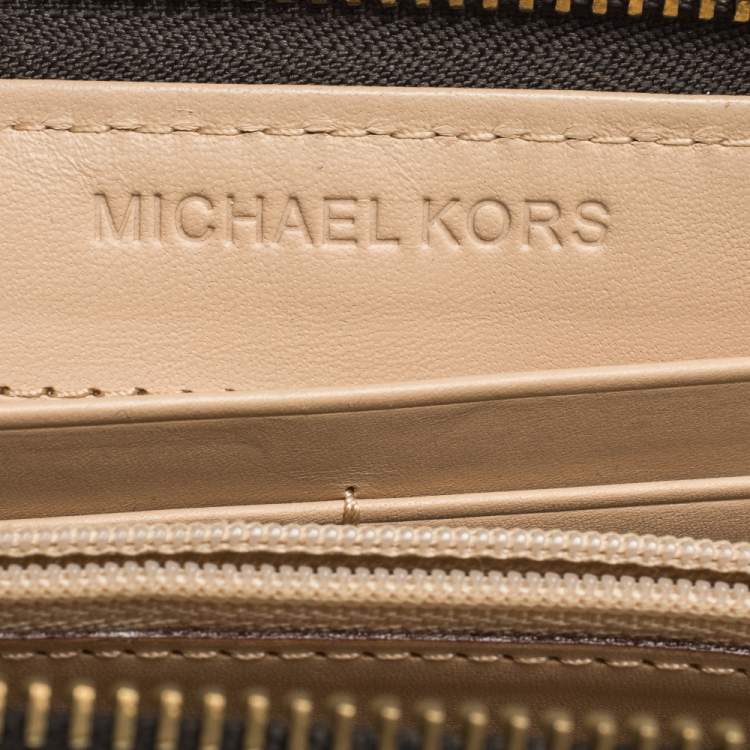 Pre Owned Michael Kors Brown Signature Coated Canvas  Zip Around Wallet