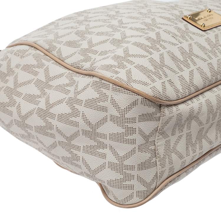 Pre Owned MICHAEL Michael Kors Off White/Beige Signature Coated Canvas and Leather Jet Set Shoulder Bag