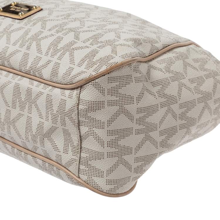 Pre Owned MICHAEL Michael Kors Off White/Beige Signature Coated Canvas and Leather Jet Set Shoulder Bag
