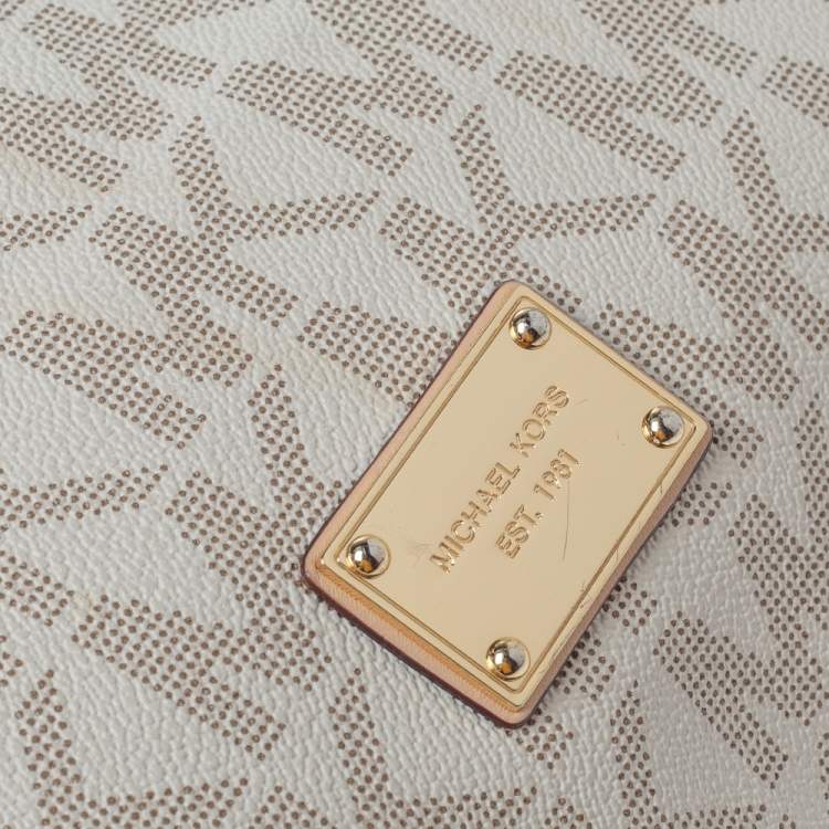 Pre Owned MICHAEL Michael Kors Off White/Beige Signature Coated Canvas and Leather Jet Set Shoulder Bag