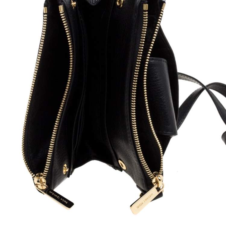 مملوكة مسبقًا Michael Kors Black Leather Fulton Crossbody Bag