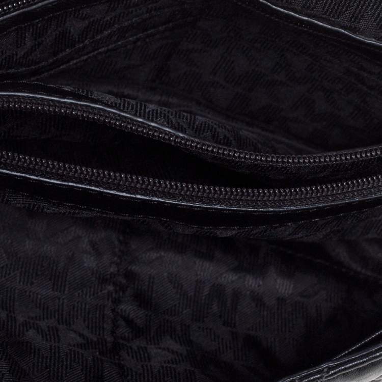 Pre Owned Michael Kors Black Leather Vivianne Shoulder Bag