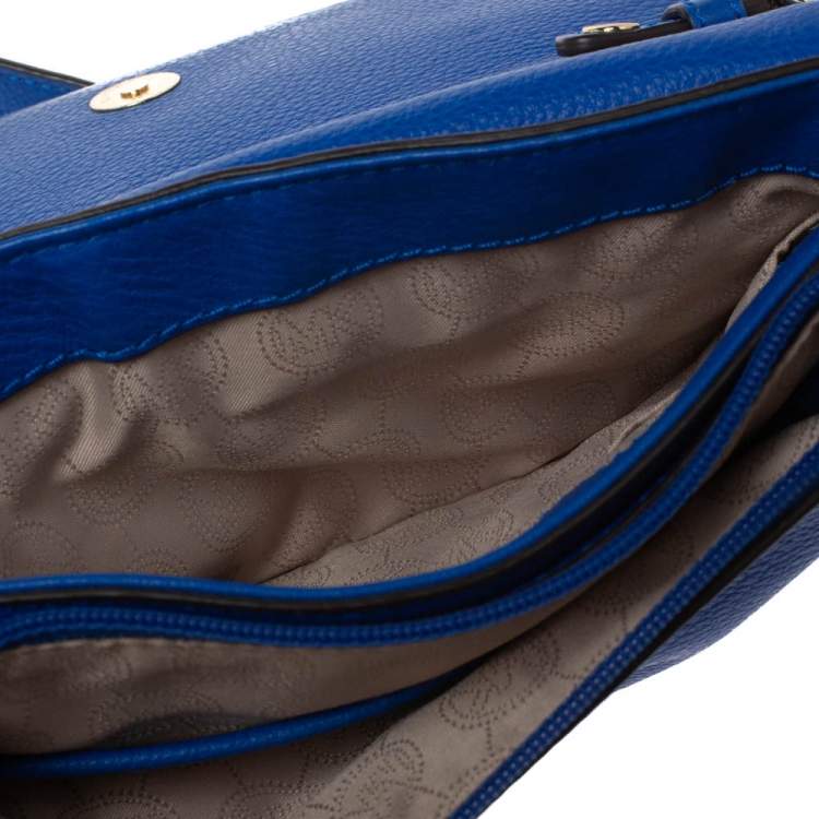 Pre Owned Michael Kors Blue Leather Jet Set Flap Crossbody Bag