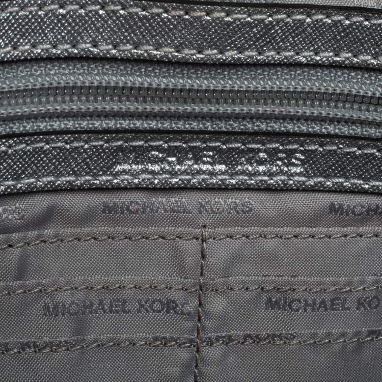 Pre Owned Michael Kors Metallic Silver Leather Crossbody Bag