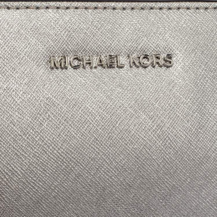 Pre Owned Michael Kors Metallic Silver Leather Crossbody Bag