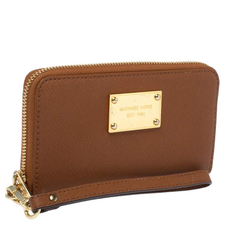 Pre Owned Michael Kors Brown Leather Jet Set Zip Around Wristlet Wallet