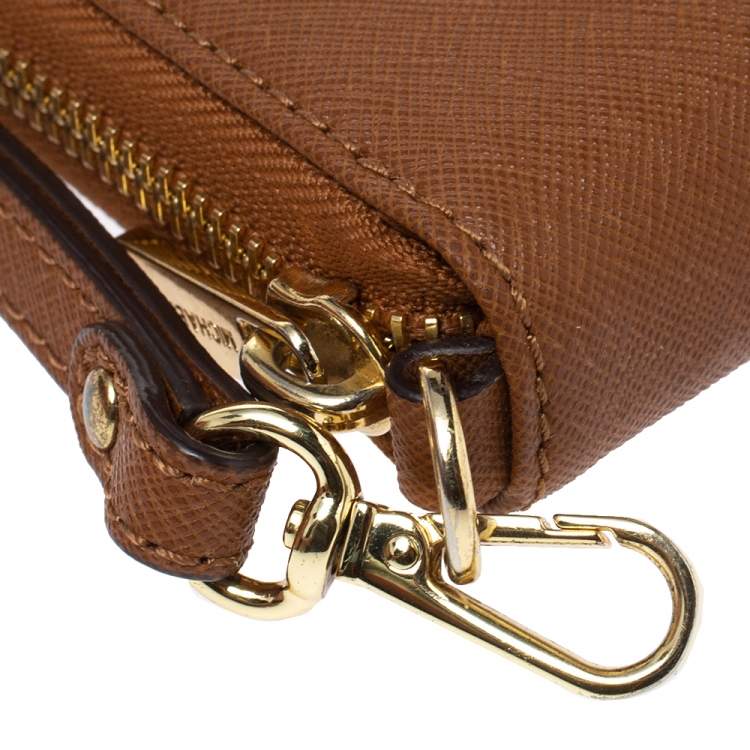 Pre Owned Michael Kors Brown Leather Jet Set Zip Around Wristlet Wallet