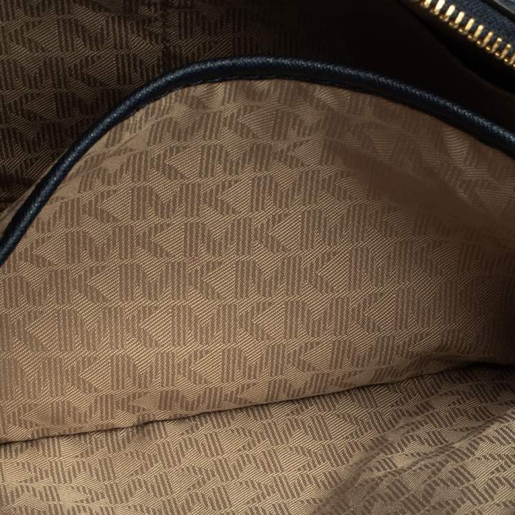 Pre Owned Michael Kors Navy Blue Leather Jet Set Crossbody Bag