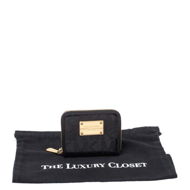 Pre Owned Michael Kors Black Patent Leather Zip Around Wallet