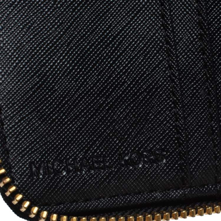 Pre Owned Michael Kors Black Patent Leather Zip Around Wallet