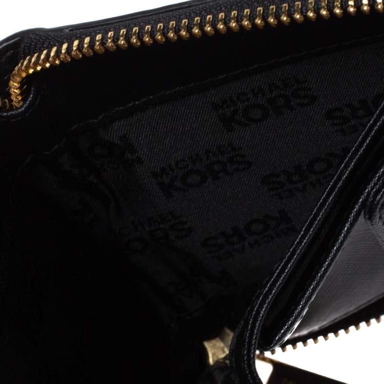 Pre Owned Michael Kors Black Patent Leather Zip Around Wallet