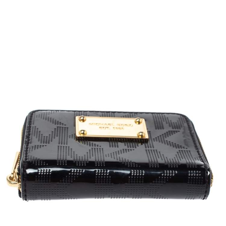 Pre Owned Michael Kors Black Patent Leather Zip Around Wallet